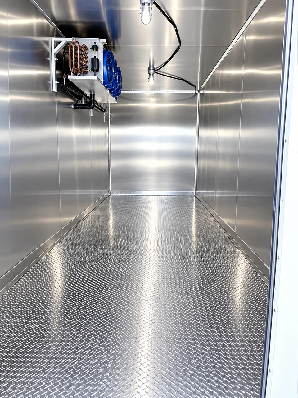 Refrigerated trailer interior cooling system in the 20 ft refrigerated trailer