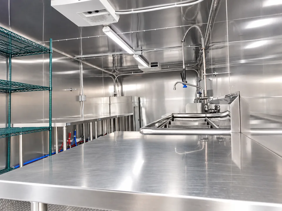 Commercial dish trailer stainless workstation in the 22 to 26 ft dishwashing trailer