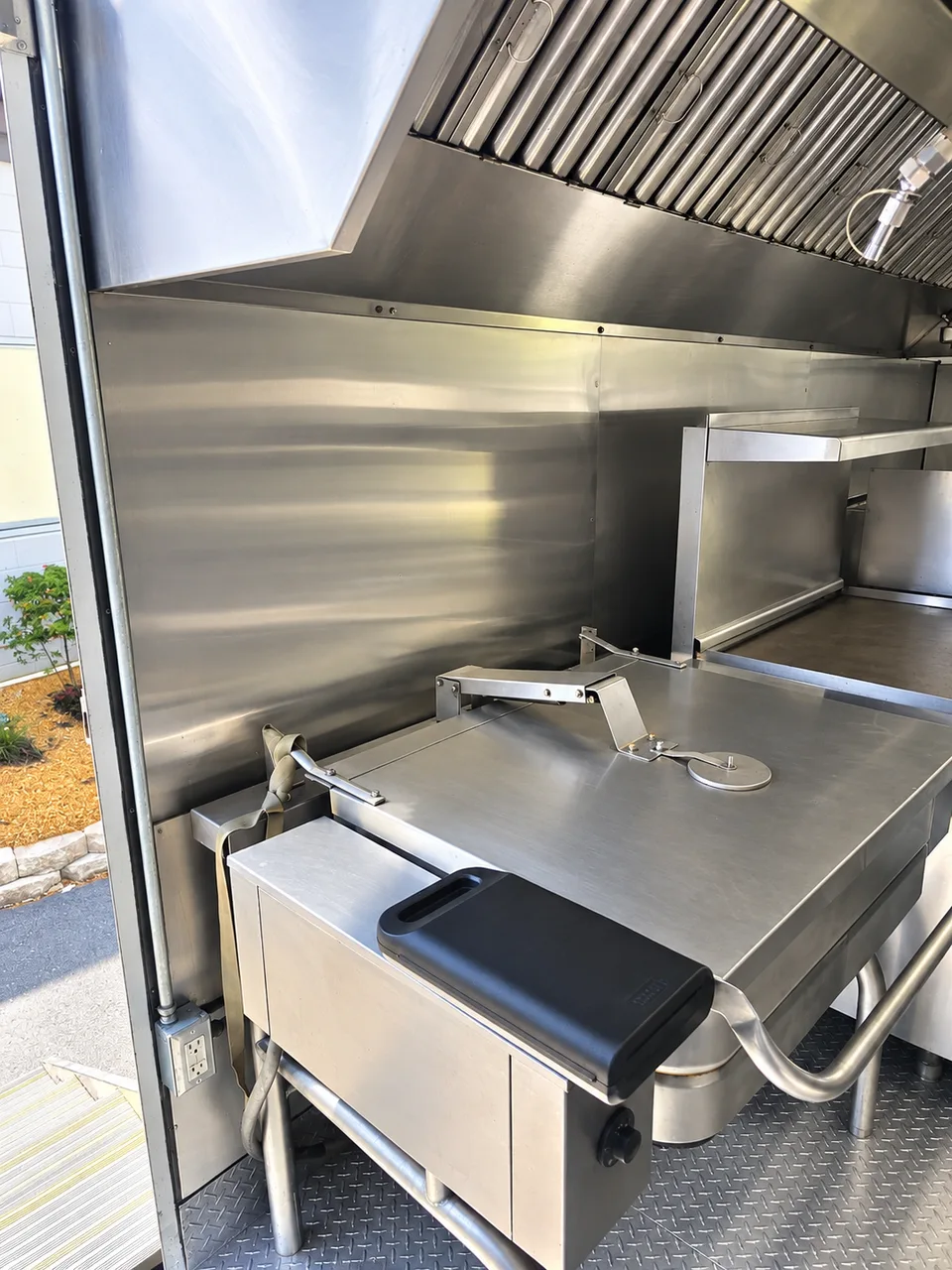 26 ft bulk mobile kitchen layout or access reference